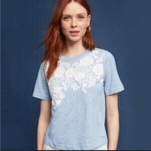 Super cute tshirt with gorgeous beading and design